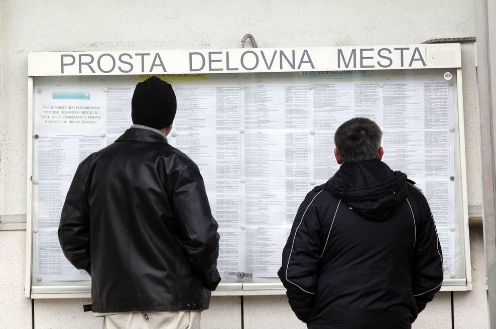 Prebivalci slovenskih regij v primežu finančne stiske: "Pozna se, da delovnih mest morda že zmanjkuje" (foto: Bobo)