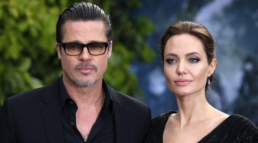 Angelina Jolie šokirala z novo tetovažo: tetovator razkril njen pomen in kakšno povezavo ima z Bradom Pittom (foto: Twitter/The Hollywood handle)