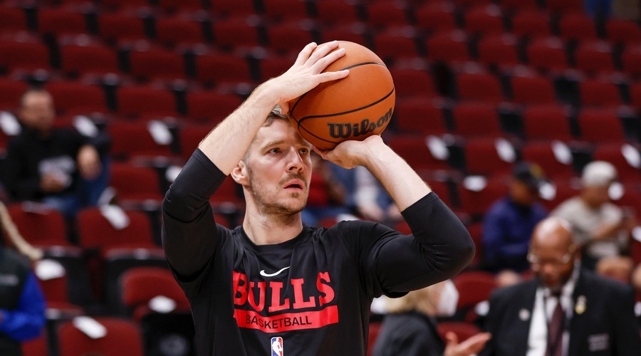 VIDEO: Dragić na debiju ni blestel, toda njegov prvi koš za Chicago je bil poslastica (foto: Profimedia)