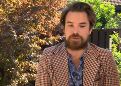 Dva meseca po izbruhu afere Fotopub smo Smodeja ujeli med sprehodom po ljubljanskih ulicah (imamo ekskluzivne fotografije)