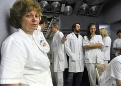 Med zdravniki je završalo, jih res čaka prisilno delo?