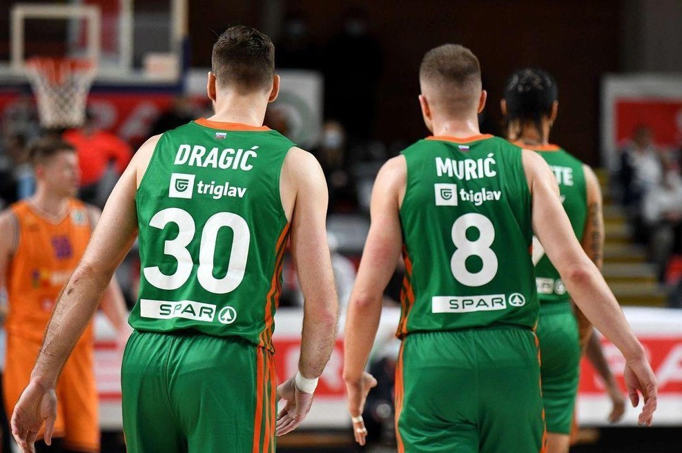 Znani slovenski košarkar postal očka! Poglejte čudovito prvo fotografijo, ki je nastala po porodu (foto: Instagram/Edo Murić)