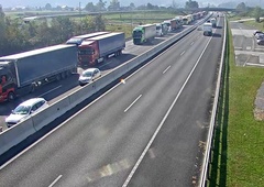 Huda nesreča na štajerski avtocesti: intervencija poteka, poškodovanih več oseb