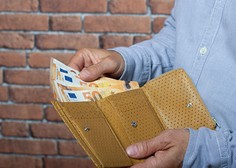 Čarobni trik za privabljanje denarja: v denarnico položite ...