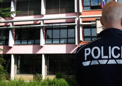 Incident s pištolo na gimnaziji v Novi Gorici: z informacijami se je oglasil ravnatelj