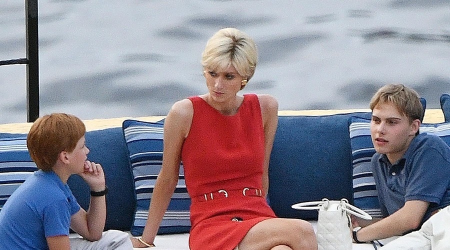 Ko je prišla, so obstali: mislili so, da je princesa Diana (FOTO) (foto: Profimedia)