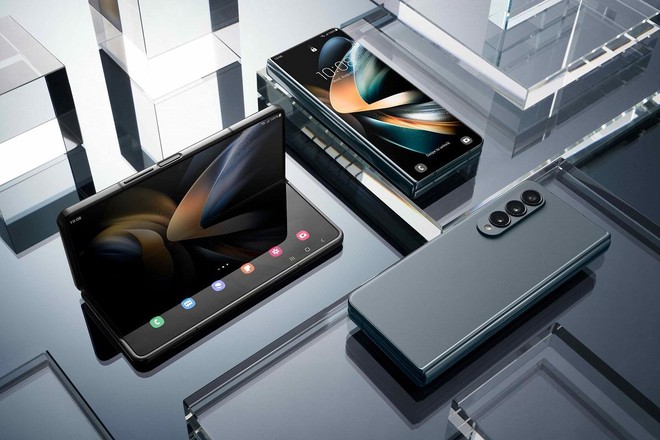 Umetnica Alja Horvat je razkrila, zakaj je Samsung Galaxy Z Fold4 eden najboljših telefonov za kreativce (foto: Samsung)
