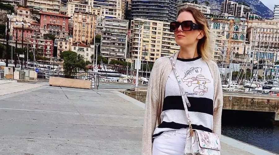 Julija odrezane roke tokrat ni skrivala za oblačili (foto: Instagram/Julija Adlešič)