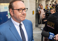 Je spolno nadlegoval mladoletnika? To je Kevin Spacey pojasnil na sodišču