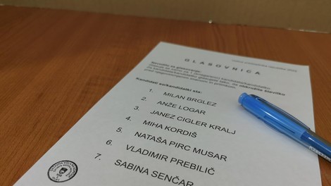 Dan pred volitvami na delu tudi inšpektorji, ki so že podali prve informacije o kršitvah