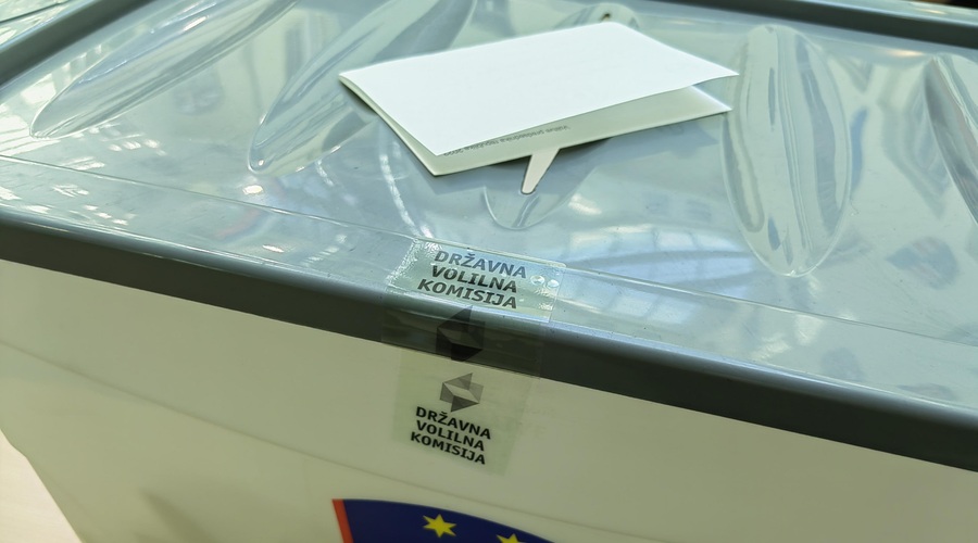 Predčasne volitve končane, razkrit zanimiv podatek, koliko Slovencev je že oddalo svoj glas (foto: Uredništvo)