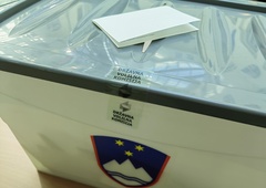 Predčasne volitve končane, razkrit zanimiv podatek, koliko Slovencev je že oddalo svoj glas