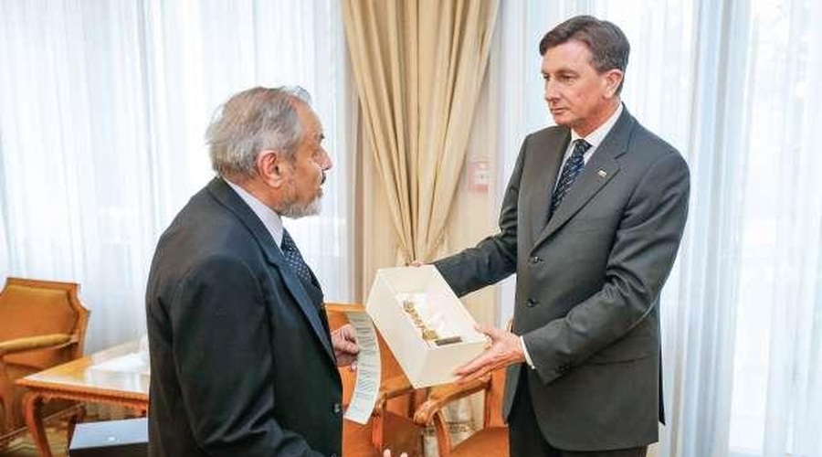 Prestižna darila, ki so jih dobili slovenski predsedniki, so prava paša za oči (foto: Stanko Gruden/STA)