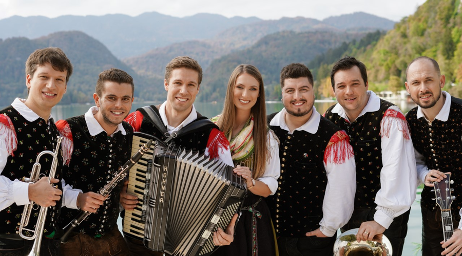 Ne boste verjeli, kdo je napisal novo skladbo za priljubljeni narodno-zabavni ansambel! (foto: Neo Visuals)