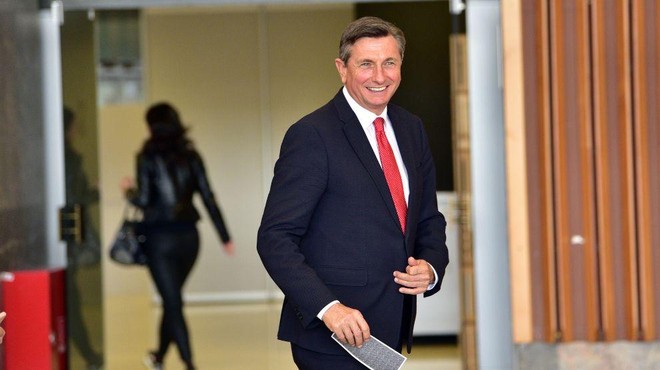 Državljani na volišča: Borut Pahor se po dveh mandatih poslavlja (foto: Bobo)