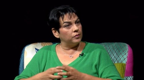 Srce parajoča izpoved mame dekleta, ki je umrlo po cepljenju: "Rekla sem ji, naj zbere moč in odide domov ... "