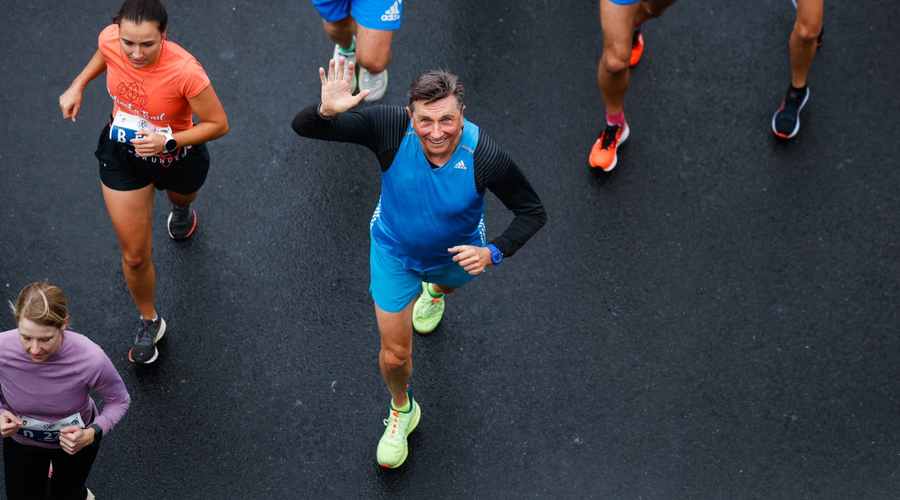 Borut Pahor ganjen odtekel zadnji krog: "Orosilo se mi je oko" (foto: Twitter/Borut Pahor)