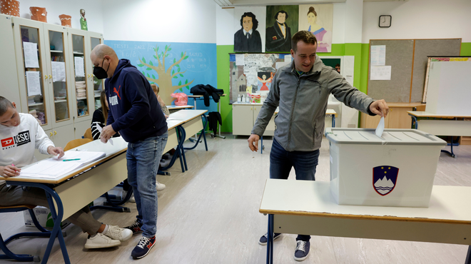 Koliko je v Sloveniji volišč, koliko volilnih upravičencev in kdaj bodo znani volilni rezultati? (foto: Bobo)