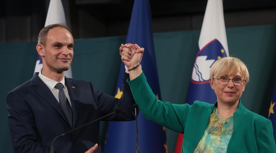 Rezultati predsedniških volitev: v drugem krogu se bosta pomerila Logar in Pirc Musarjeva (foto: Borut Živulovič/Bobo)