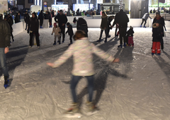 Prebivalci Slovenske ulice besni: dva meseca drsališča je občutno preveč