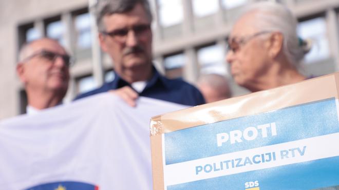 Znano je, koliko Slovencev mora na referendumih zavrniti zakone, da bi pobudnikom uspelo (foto: Borut Živulovič /Bobo)