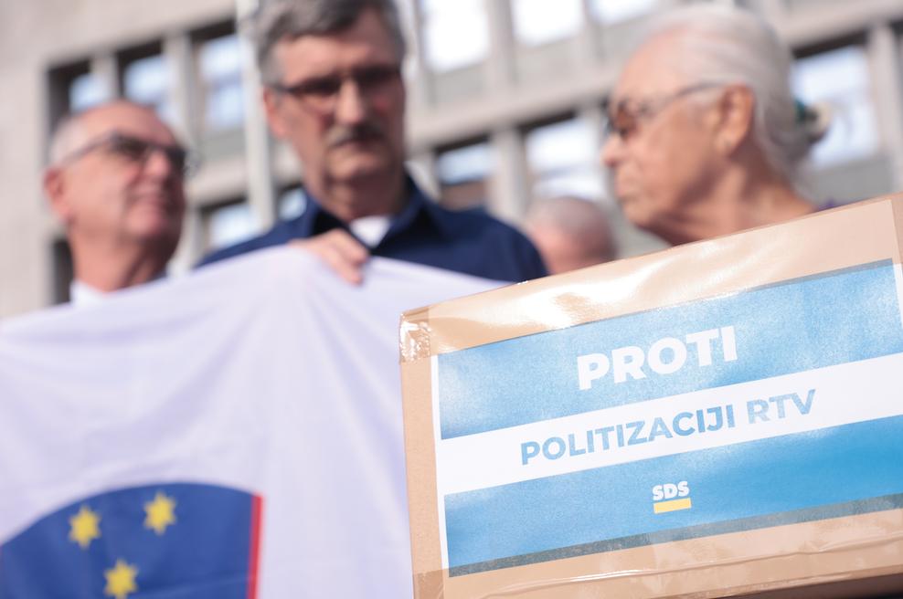 Znano je, koliko Slovencev mora na referendumih zavrniti zakone, da bi pobudnikom uspelo (foto: Borut Živulovič /Bobo)
