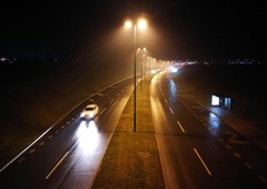 Nočna vožnja po avtocestah ne bo več takšna, kot je bila doslej (prihaja pomembna sprememba)