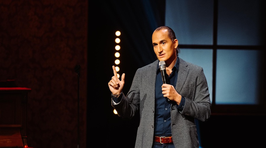 Vid Valič iskreno o vlogi, na katero te nihče ne pripravi: "Če si kdo zasluži aplavz, je to moja izbranka" (foto: Jani Ugrin)