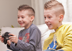 Tudi vaš otrok cele ure igra videoigre? Znanstveniki so ugotovili, da mu to lahko koristi
