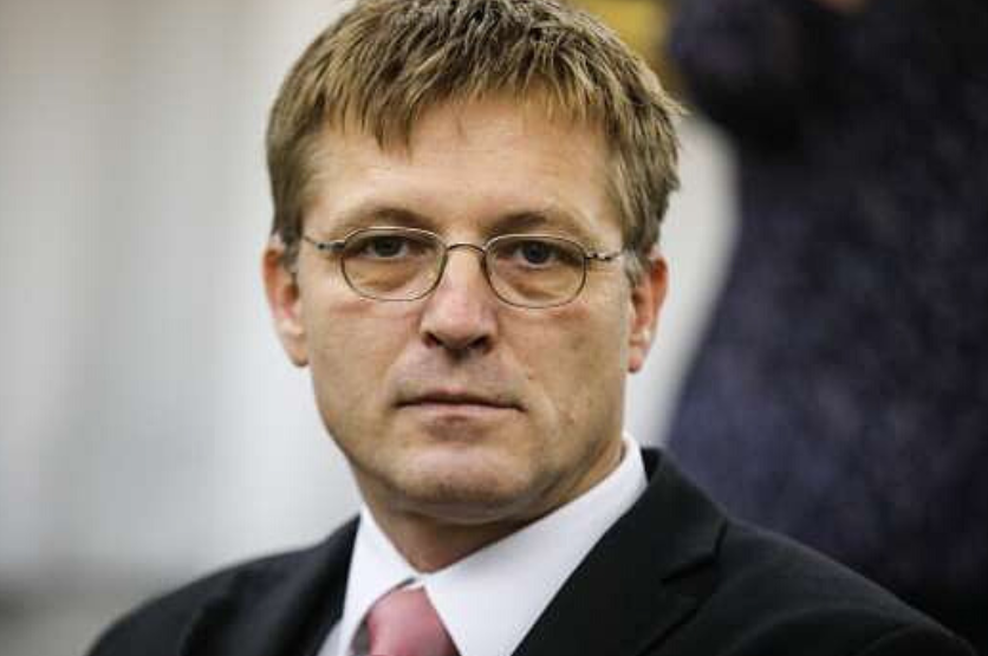 Zadnja kolumna odhajajočega urednika Siola: "Zdaj je svoboda." (foto: Anže Malovrh/STA)