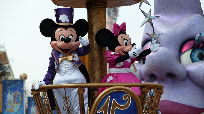 Do nadaljnjega v družbi Mikija Miške in ostalih: zaradi covida ostali zaprti v Disneylandu (foto: Profimedia)