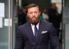 Bi ga prepoznali? Slavni Conor McGregor si je pobril brado: navijači ne morejo verjeti, da je to on