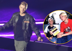 Le nekaj ur po tragični smrti svojega mlajšega brata se je Nick Carter zlomil na odru