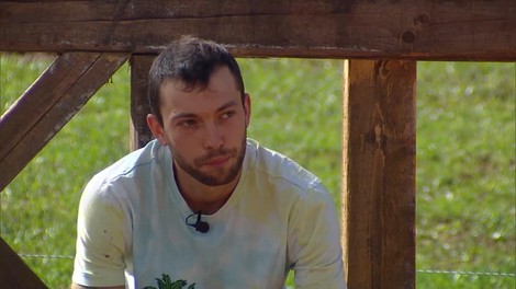 Denis Kunštek je prostovoljno zapustil šov Kmetija, odkrito je spregovoril o psihičnem naporu