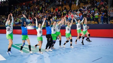 Rokometna zveza se brani pred obtožbami iz Srbije: snemali so rojstnodnevno presenečenje, ne treninga
