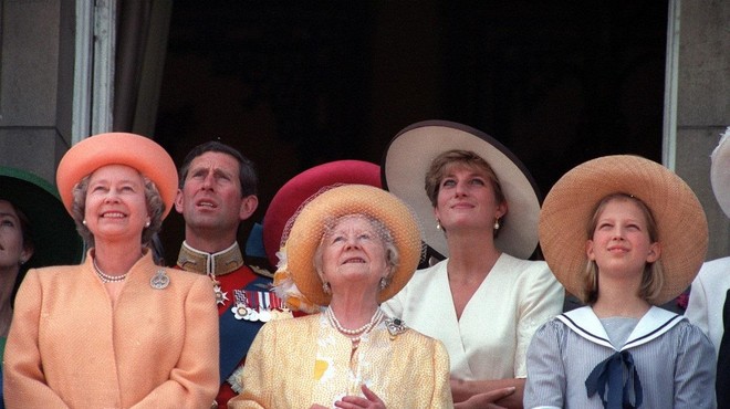V javnost pricurljale še neznane podrobnosti o odnosu med Diano in kraljico Elizabeto II. (foto: Profimedia)