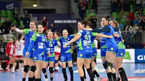 Veselje v slovenskem rokometnem taboru