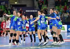 Veselje v slovenskem rokometnem taboru