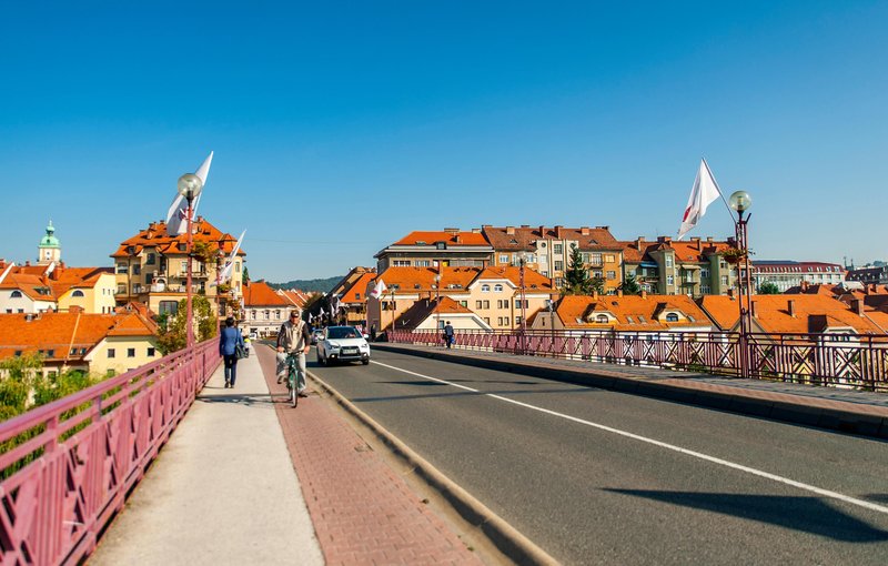 "V Mariboru je tržna najemnina 8 do 10 evrov na kvadratni meter, neprofitna pa prav tako 3 do 4 evre. Torej gre za manjšo razliko, a kljub temu preveliko, da bi tovrstni najem zaživel."