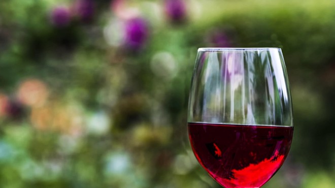 Ali je rdeče vino res dobro za srce? (foto: Huawei)