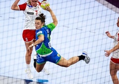 Če bi igrale še tri dni, ne bi zmagale: junaške Slovenke po razblinjenih sanjah jezne (tudi) na sodnike