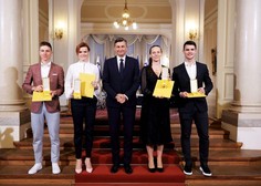 FOTO: Borut Pahor odlikoval četverico športnikov z izjemnimi dosežki