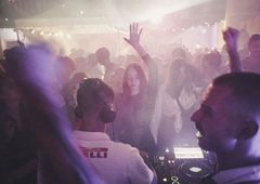 Udarec za mlade v Mariboru: priljubljen klub zapira vrata, v mestu niso več zaželeni