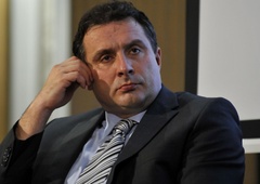 Kljub grožnjam s kroglo v glavo, še naprej opozarja na korupcijo v slovenskem zdravstvu: "Vem več, kot povem"