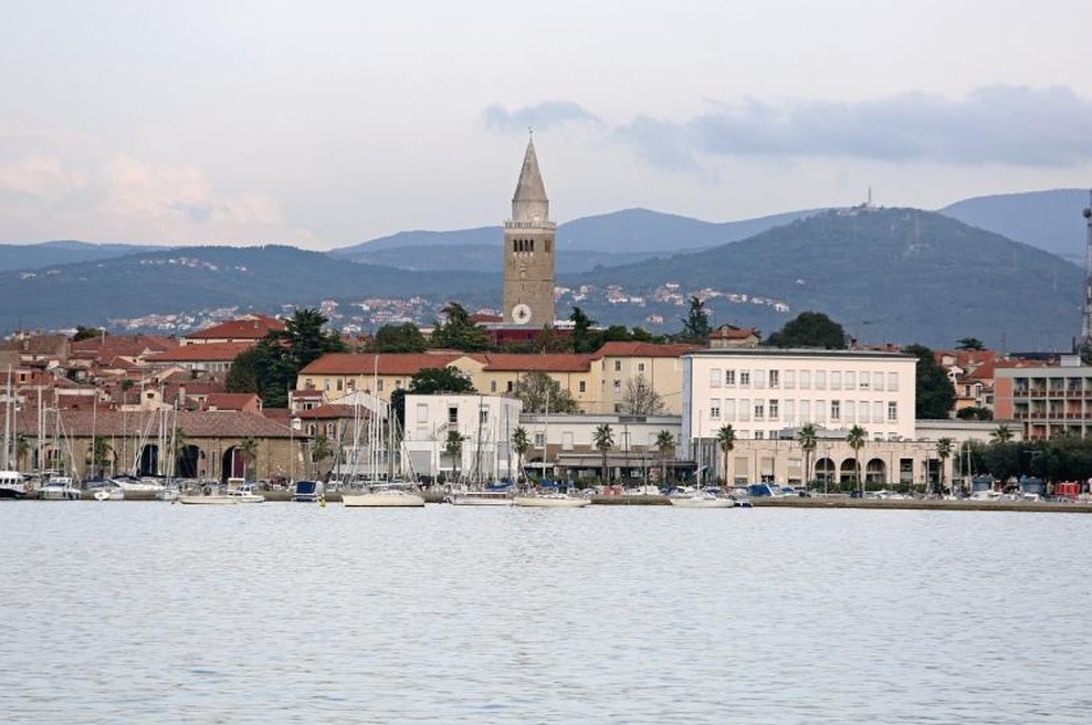 Obala je pod vodo: ne samo v Piranu, morje poplavlja tudi v Kopru, v Portorožu zalilo teniški center (FOTO) (foto: Profimedia)