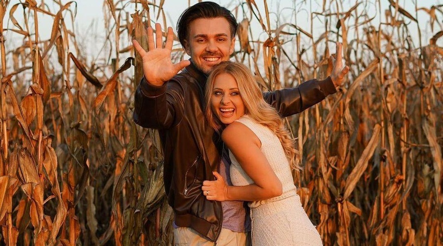 Bosta Marjetka in Aleš Vovk - Raay ponovno zibala? To razkriva pevka (foto: Instagram/Maraaya)
