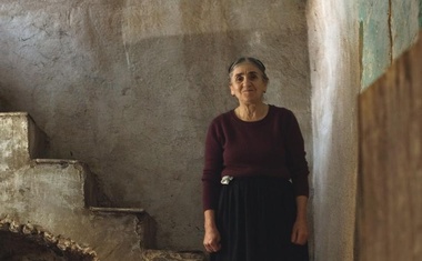 V tej vasi na Sardiniji živi največ 100-letnikov: "Ne jemljejo zdravil, jedo zdravo in živijo mirno"