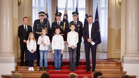 Boruta Pahorja so navdušili otroci: poglejte, kakšno presenečenje jim je pripravil