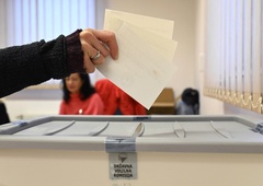 Znano je, koliko Slovencev se je referenduma udeležilo do 11. ure