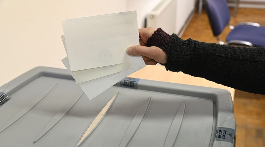 Znano je, o katerih vprašanjih bomo Slovenci kmalu odločali na referendumu (foto: Žiga Živulović jr./Bobo)